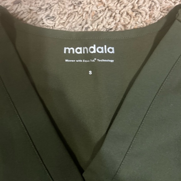 Mandala Size S Oversize Scrub Top - Picture 2 of 5